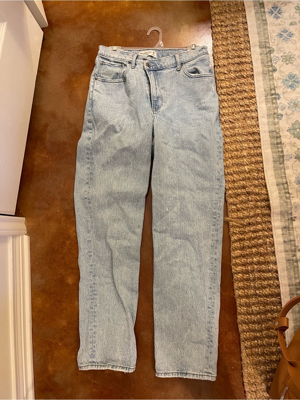 Abercrombie & Fitch ‘90s Straight Ultra High Rise Light Blue Women’s Jeans
